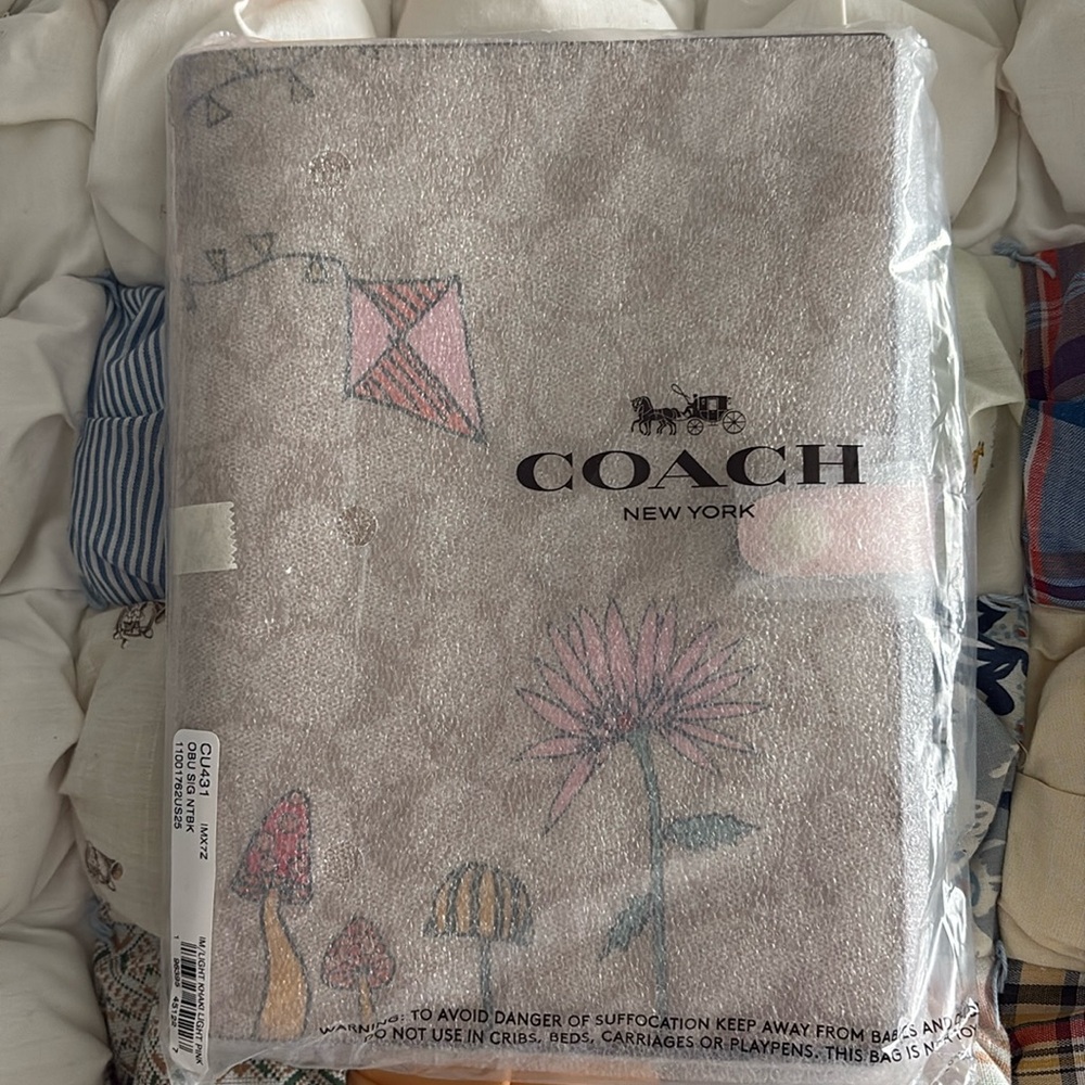 📸 FLASH SALE 📸 Coach X Observed By Us Notebook 🪁🪁🪁  NWT 🪁🪁🪁 - Picture 15 of 16